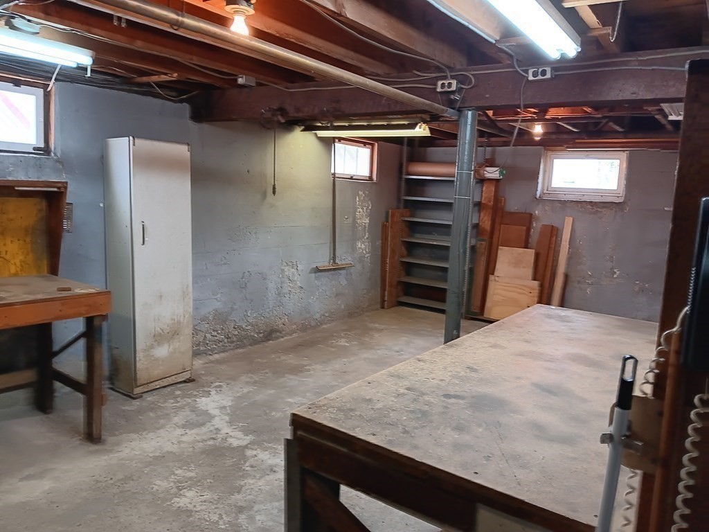 914 Riverside Drive Methuen, MA 01844 - Photo 36 of 41 Gallery Image 36