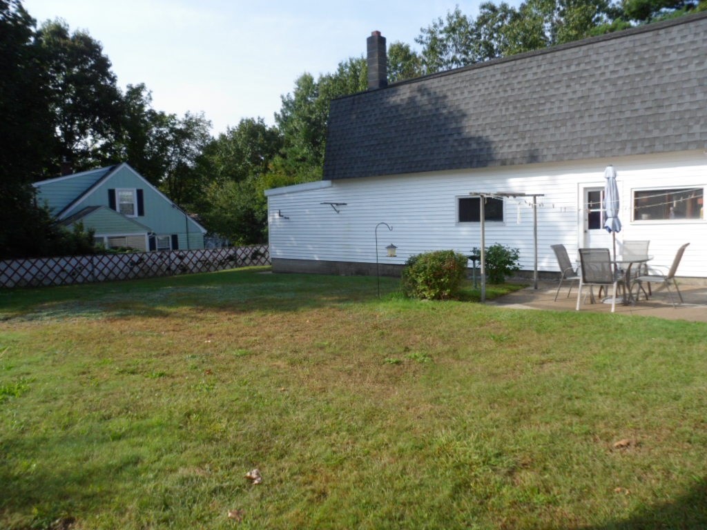 914 Riverside Drive Methuen, MA 01844 - Photo 4 of 41 Gallery Image 4