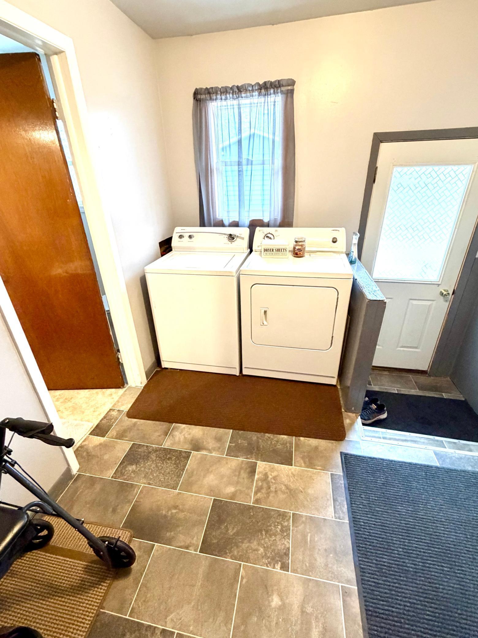 305 Harding Street Karlstad, MN 56732 - Photo 5 of 18