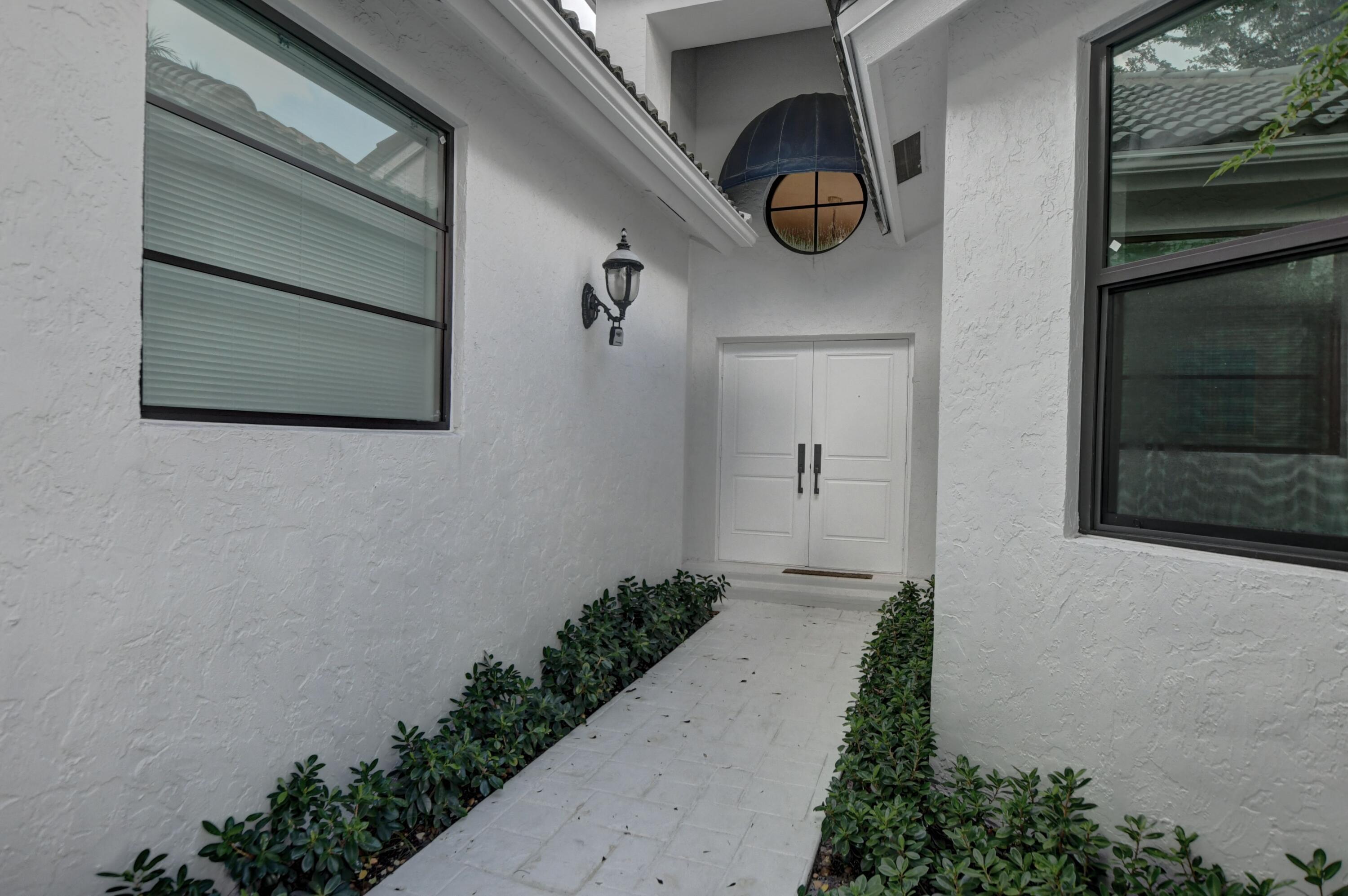 2101 Northwest 60th Circle Boca Raton, FL 33496 - Photo 4 of 83 EBF_5836_37_38_39_40