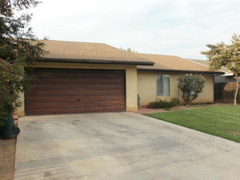 1116 East Santa Rosa Street Reedley, CA 93654 - Photo 1 of 2 Gallery Image 1