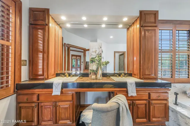 $1,250,000 | 116 C Jean Baptiste Drive, Lafayette, LA 70503