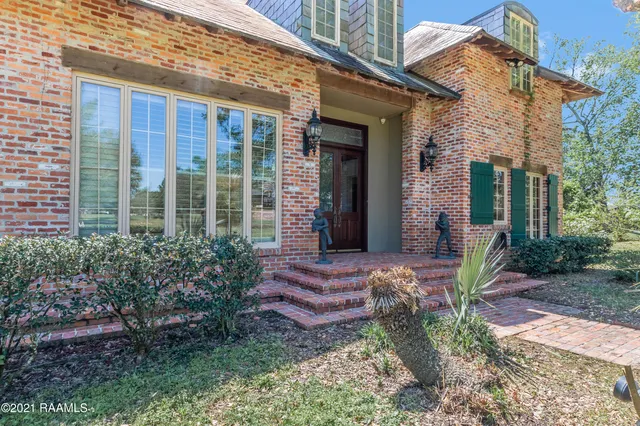 $1,250,000 | 116 C Jean Baptiste Drive, Lafayette, LA 70503