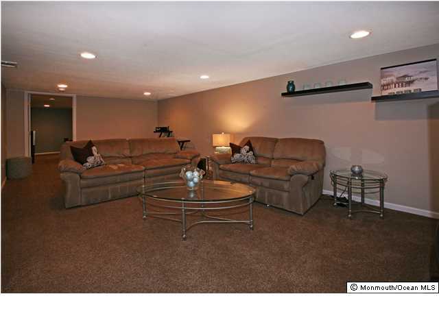 20 Glen Road Howell, NJ 07731 - Photo 14 of 22 Additional Photo