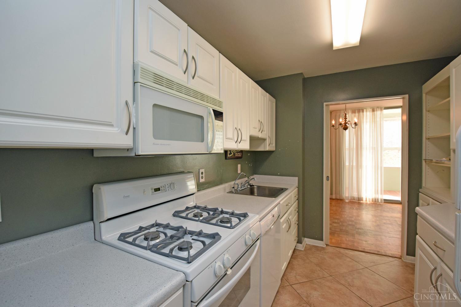 2324 Madison Road, Unit 201 Cincinnati, OH 45208 - Photo 15 of 23