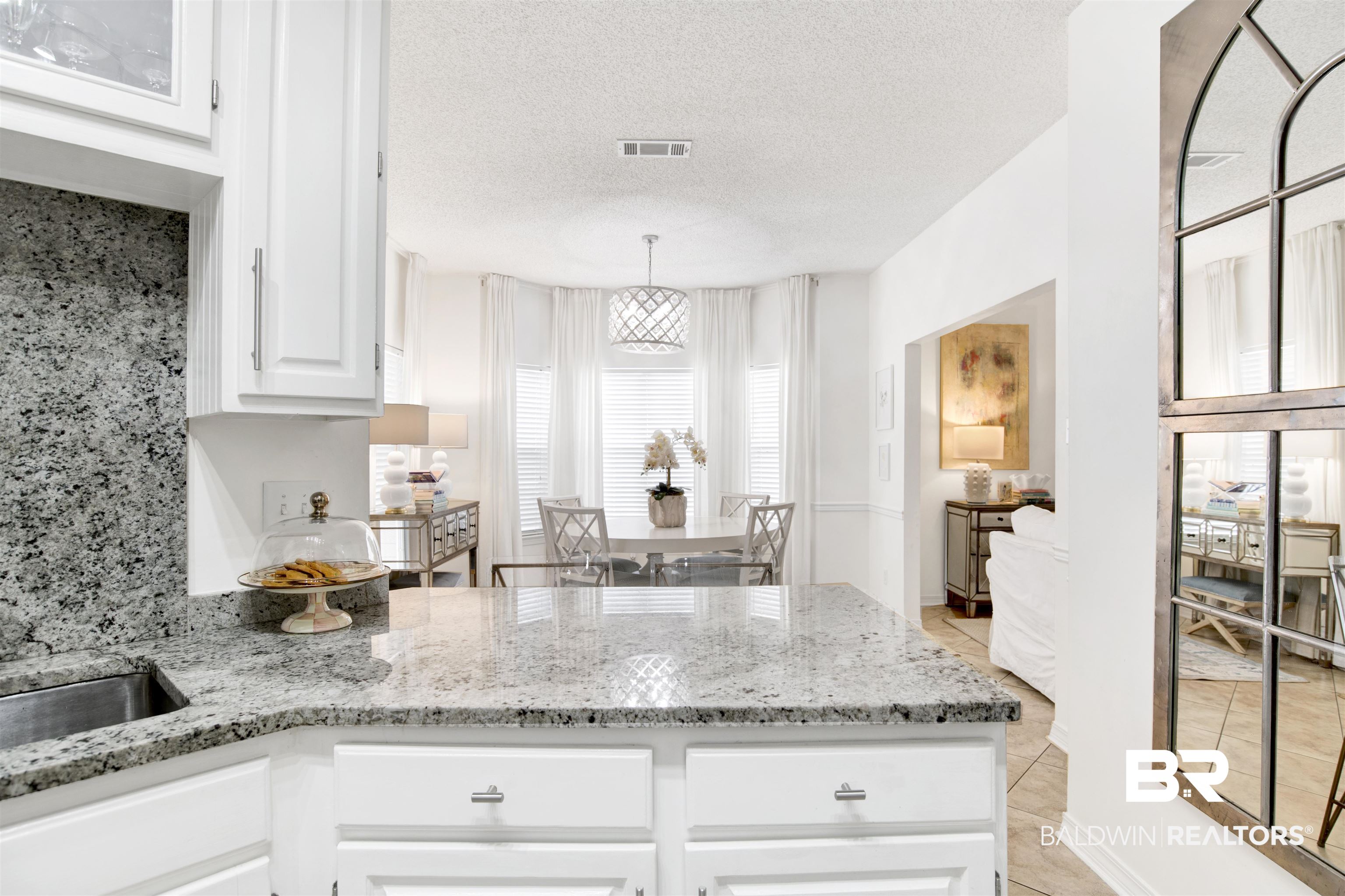 7040 Highpointe Place West Daphne, AL 36527 - Photo 17 of 37 Kitchen View