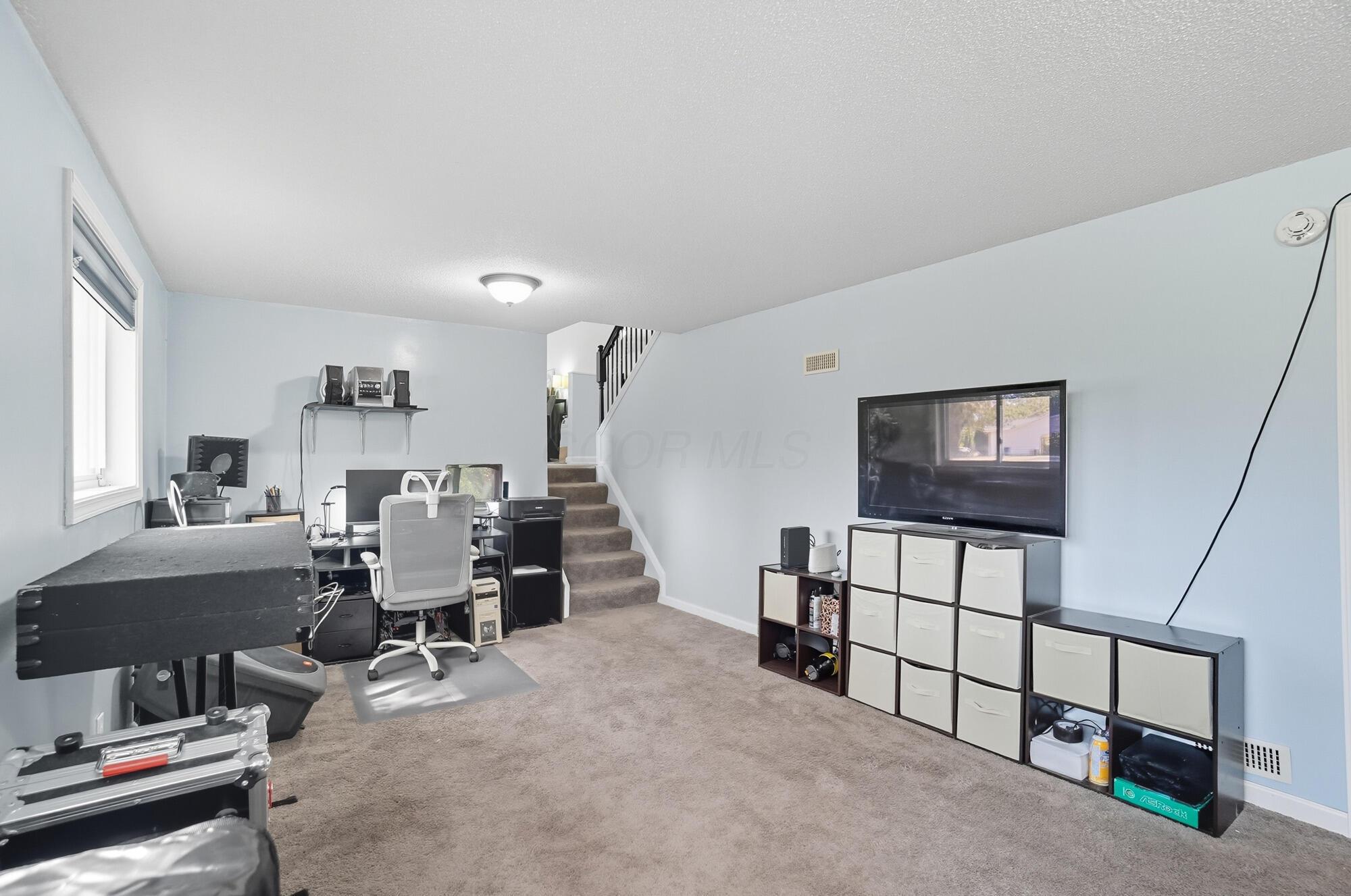 2134 Trent Road Columbus, OH 43229 - Photo 22 of 53 022
