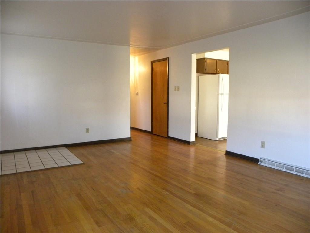 222 Roth Street Houston, PA 15342 - Photo 8 of 25 Nice ranch flows into the hall to the bedrooms
