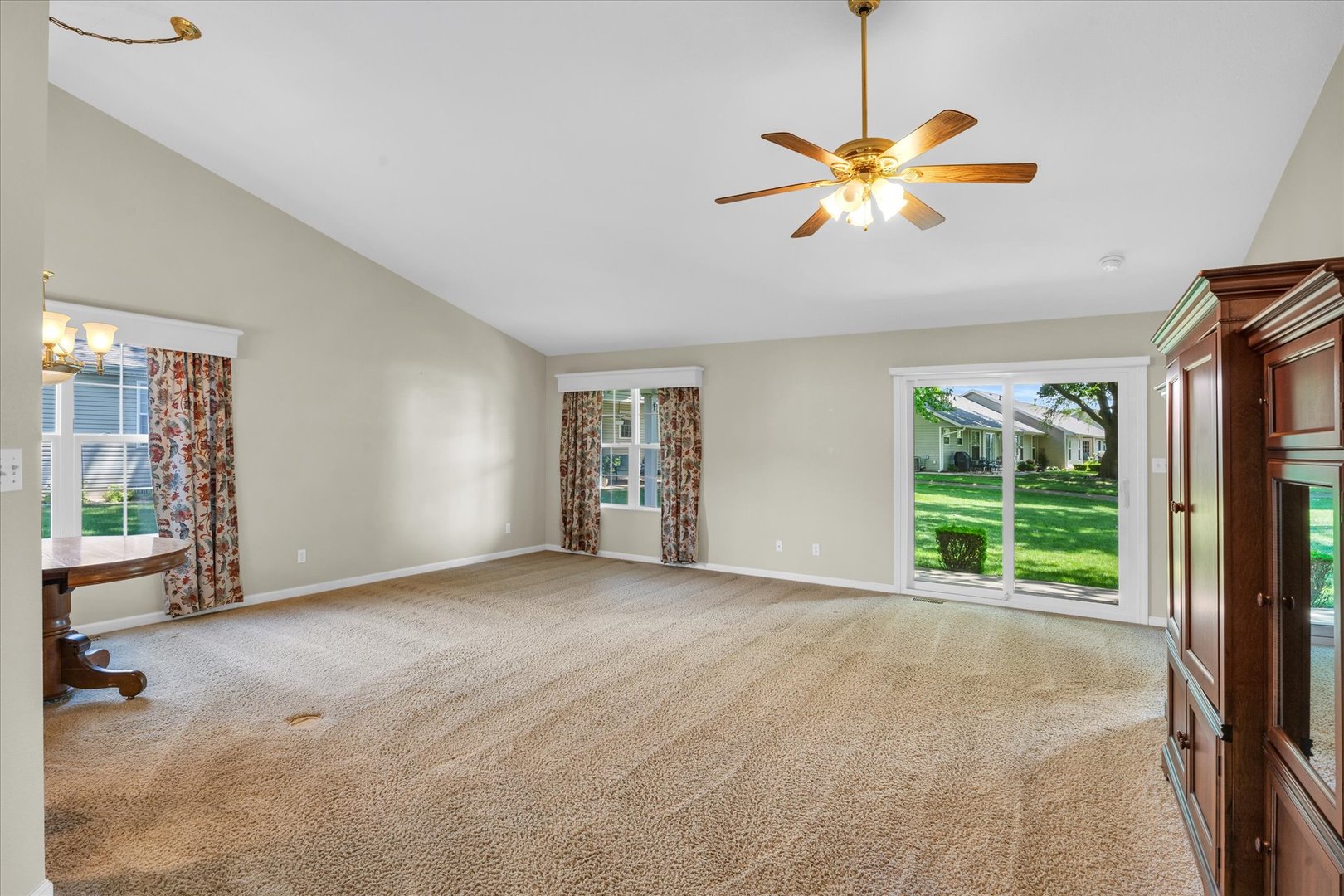 320 Wiley Court, Unit 320 Rantoul, IL 61866 - Photo 4 of 32 Gallery Image 4