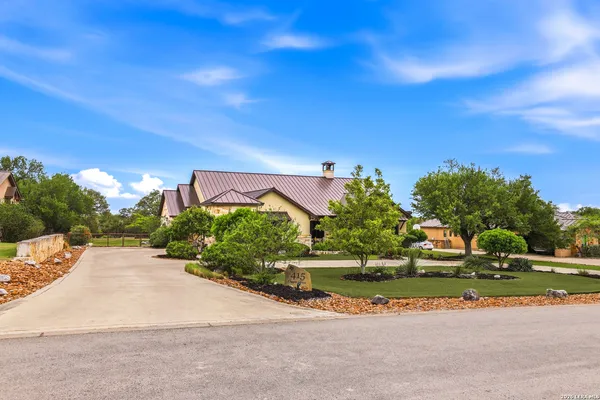 $989,900 | 415 Copper, New Braunfels, TX 78132