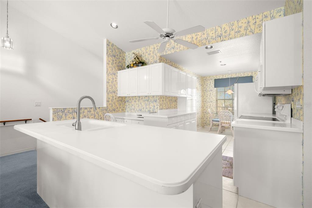 6594 Fairway Gardens Drive, Unit 6594 Bradenton, FL 34203 - Photo 12 of 32