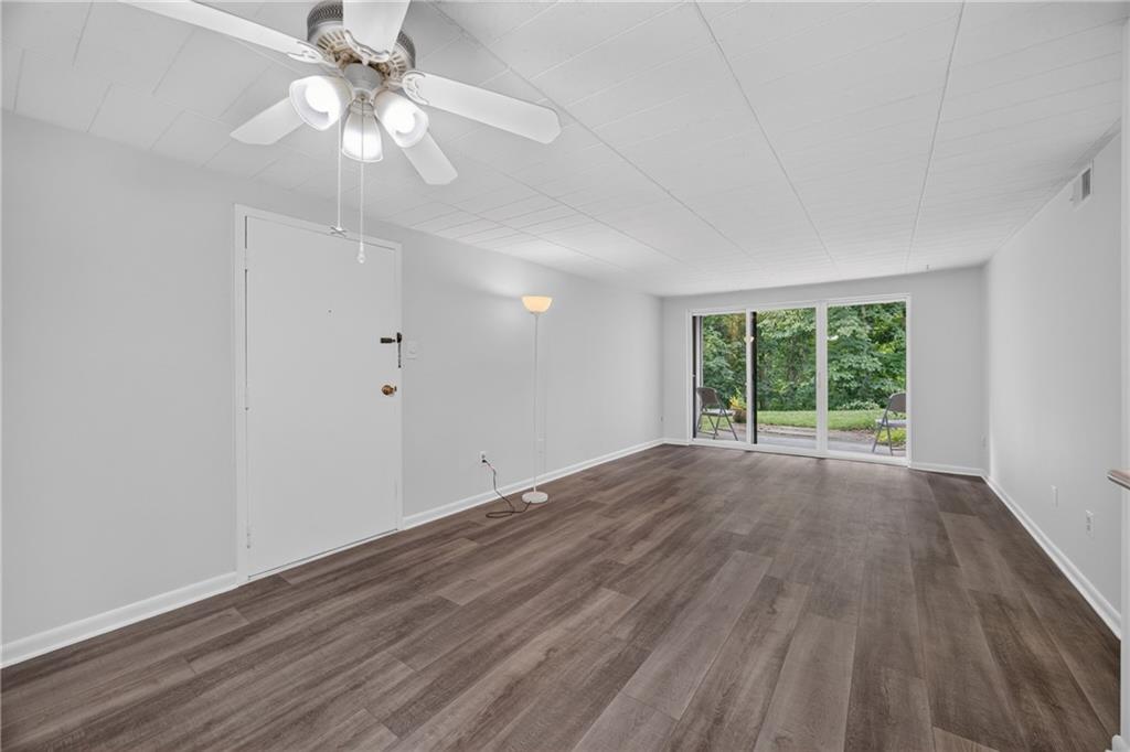 327 Ridge Point Circle, Unit 13 Bridgeville, PA 15017 - Photo 6 of 33 Gallery Image 6