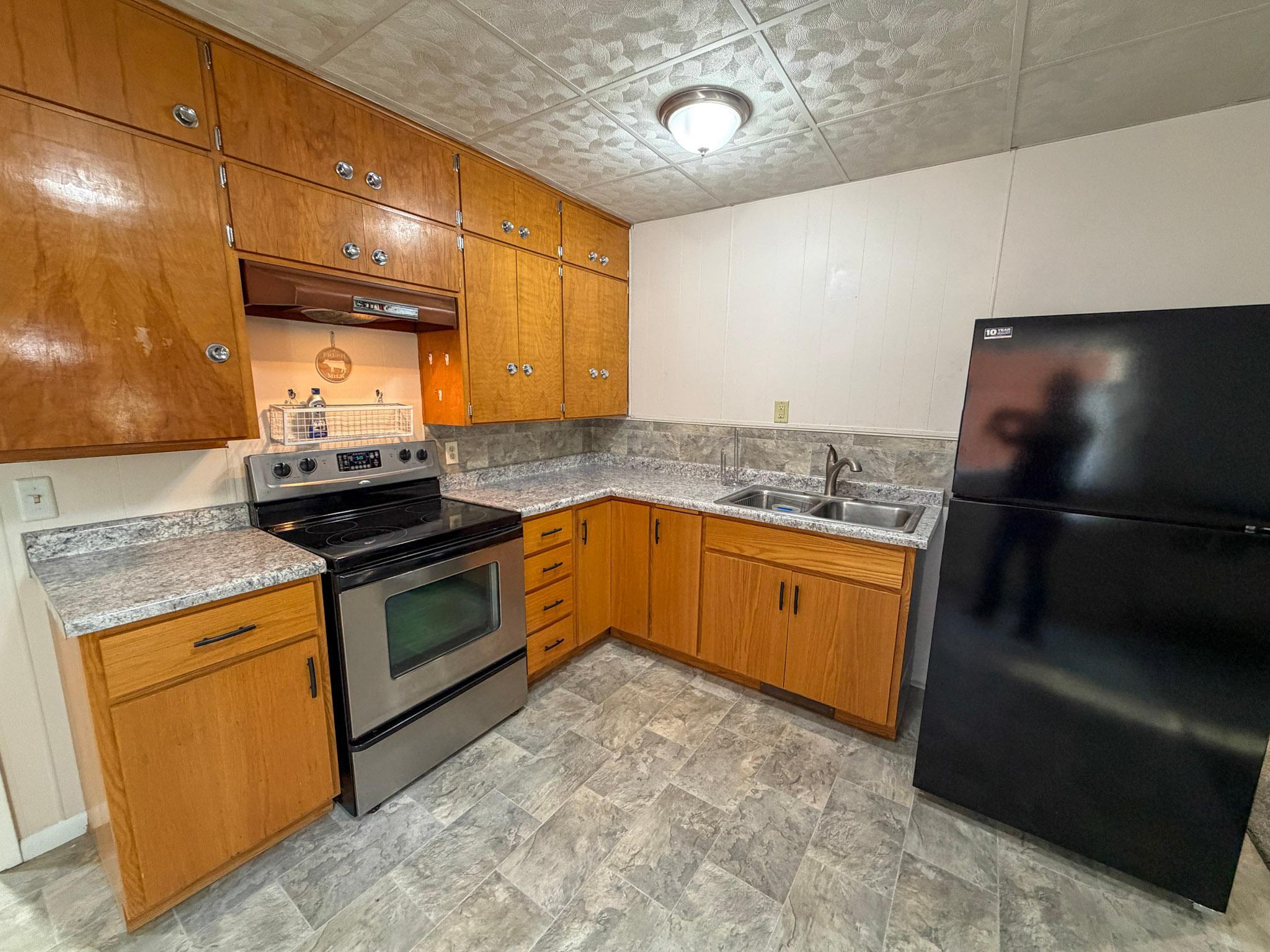 403 4th Street Danube, MN 56230 - Photo 9 of 38