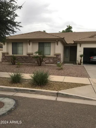 $2,350 | 2533 West Apollo Road, Phoenix, AZ 85041