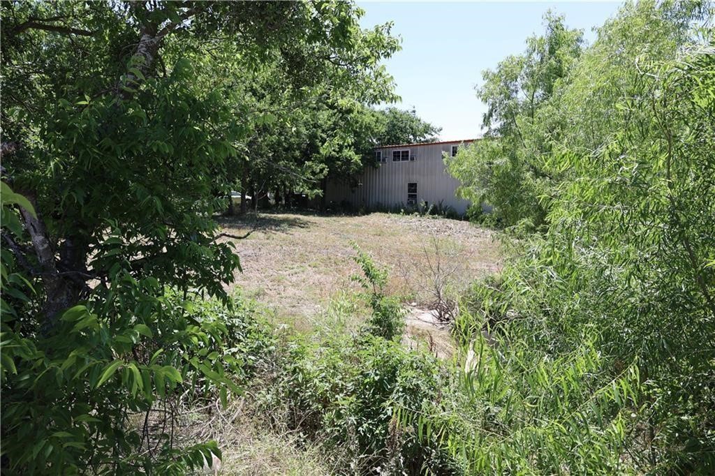 2500 Williamson Road Lockhart, TX 78644 - Photo 2 of 8 a view of a backyard