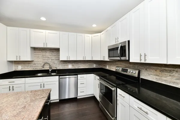 $2,599 | 8555 One W Drive, Unit 212, Indianapolis, IN 46260