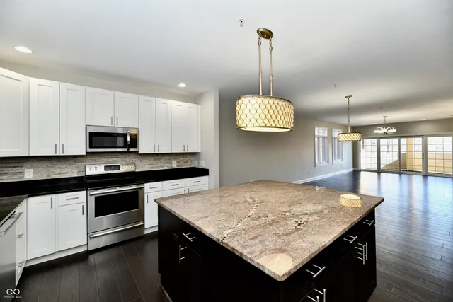 $2,599 | 8555 One W Drive, Unit 212, Indianapolis, IN 46260