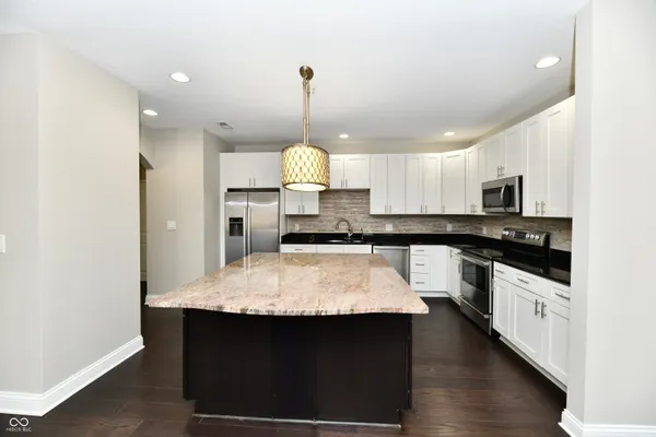 $2,599 | 8555 One W Drive, Unit 212, Indianapolis, IN 46260