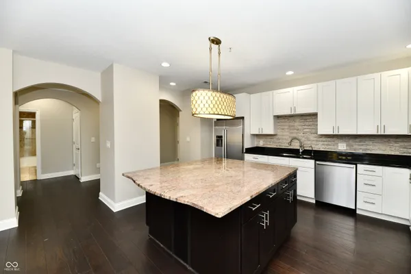 $2,599 | 8555 One W Drive, Unit 212, Indianapolis, IN 46260