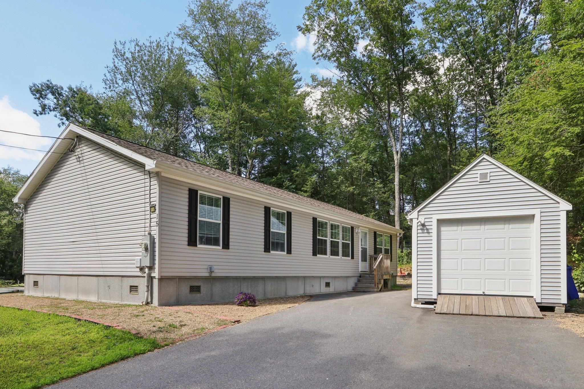 20 Beech Hill Road, Unit 15 Exeter, NH 03833 - Photo 1 of 36 Gallery Image 1