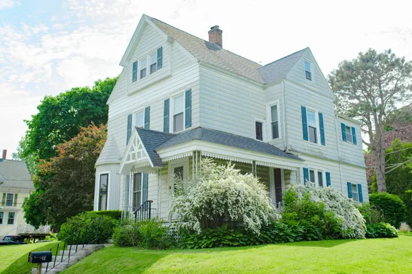 $579,000 | 12 Lincoln Street, Rockland, ME 04841