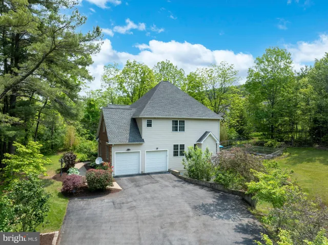 $860,000 | 120 Meadowview Drive, State College, PA 16801