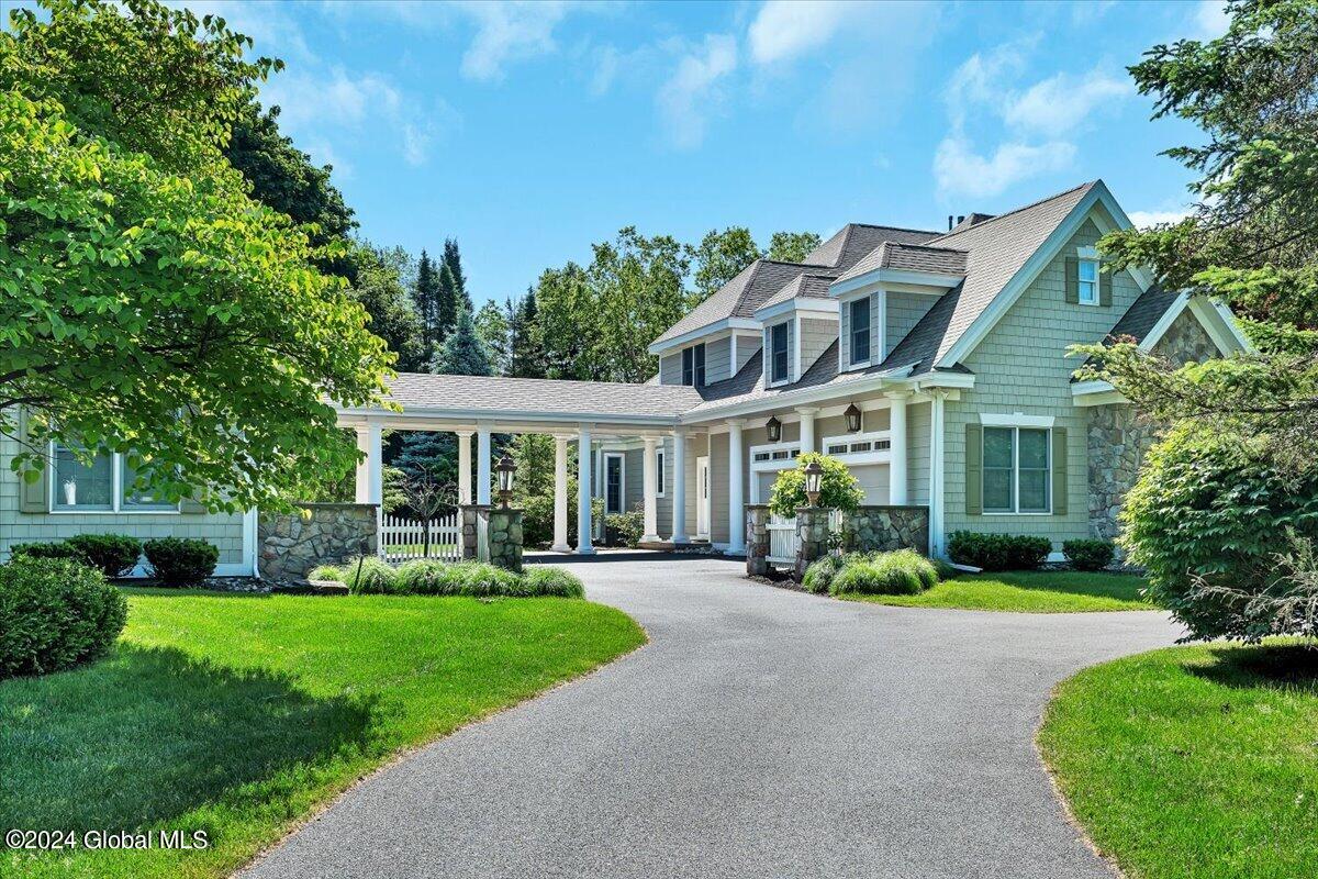 7 East Ridge Road Colonie, NY 12211 - Photo 4 of 12 06-P1147358