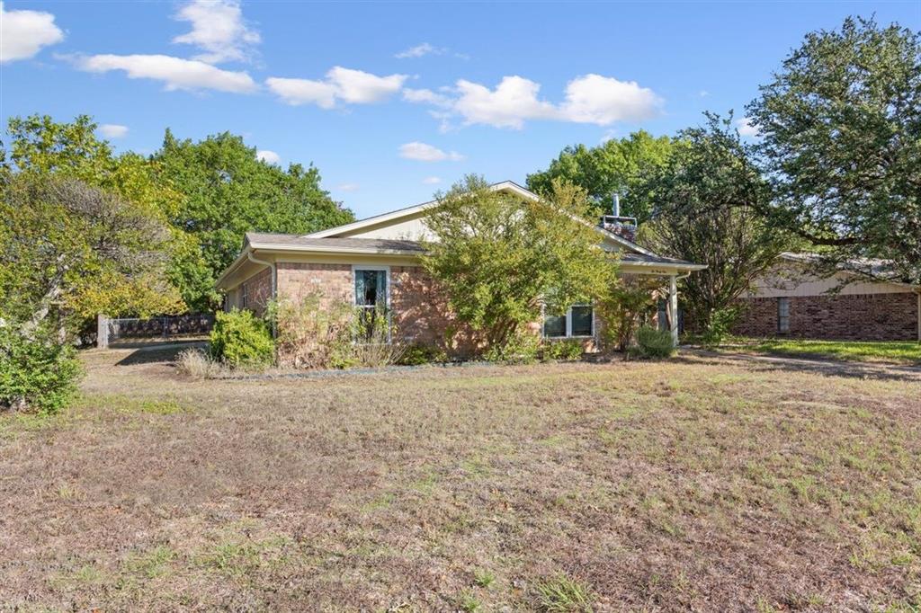231 Del Rio Drive Hewitt, TX 76643 - Photo 2 of 36 Gallery Image 2