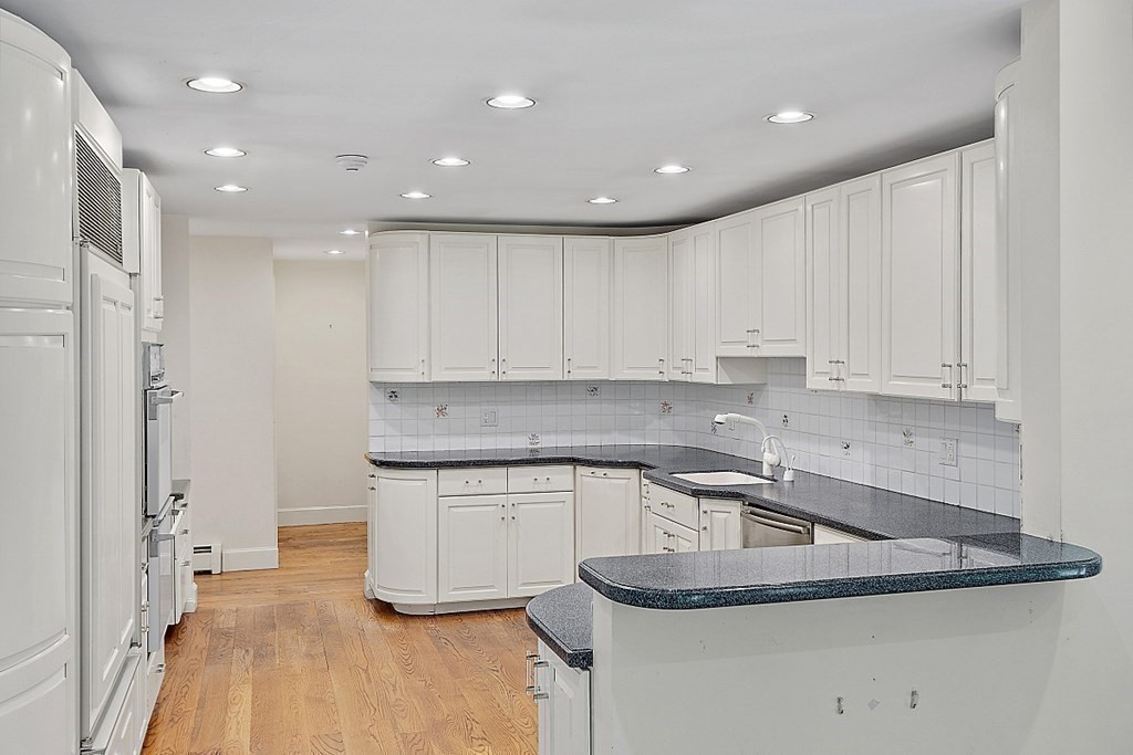 31 Saddle Club Road Lexington, MA 02420 - Photo 9 of 41 Gallery Image 9