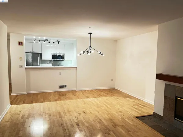 $5,395 | 650 Chestnut Street, San Francisco, CA 94133