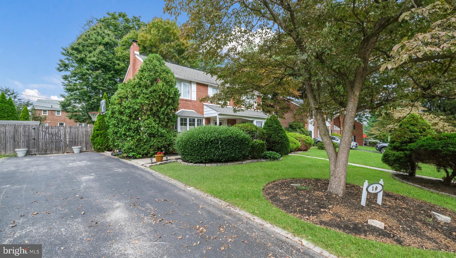 10 Curtis Road Springfield, PA 19064 - Photo 3 of 42