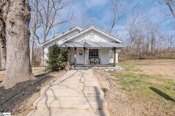 $190,000 | 143 Woodrow Street, Pickens, SC 29671