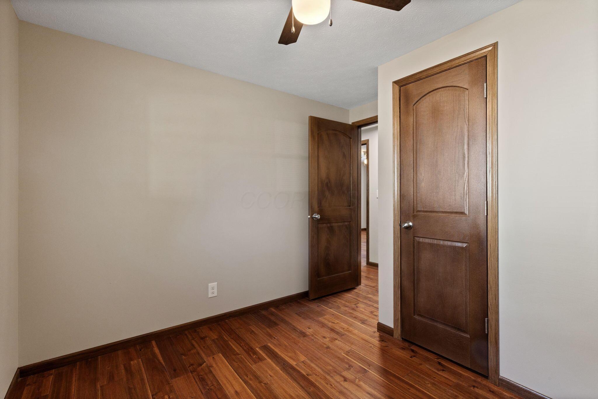 2668 Brownfield Road Columbus, OH 43232 - Photo 27 of 37 2025-9-18 2668 Brownfield Rd 076