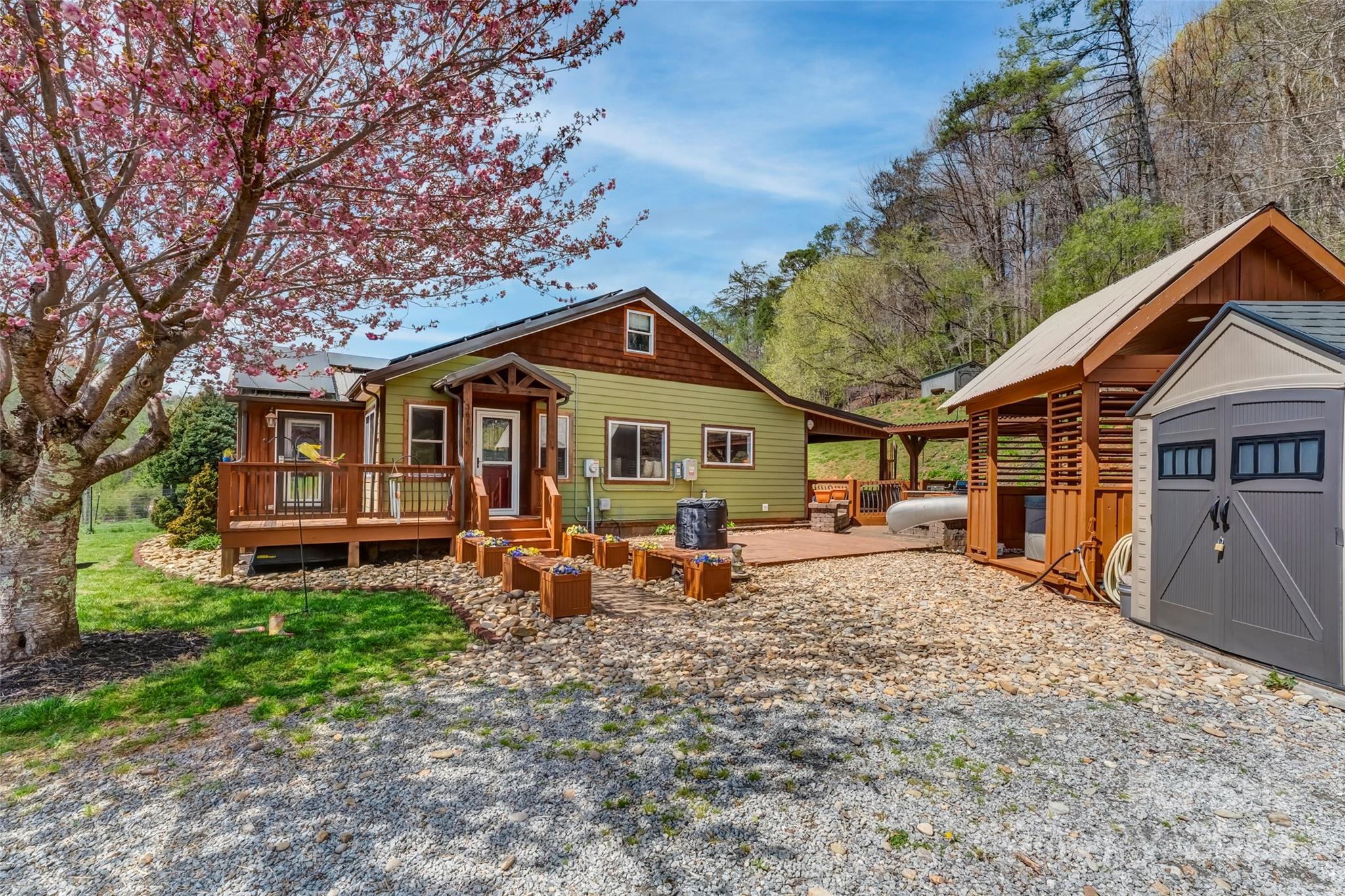 3610 Collettsville Road Lenoir, NC 28645 - Photo 32 of 41