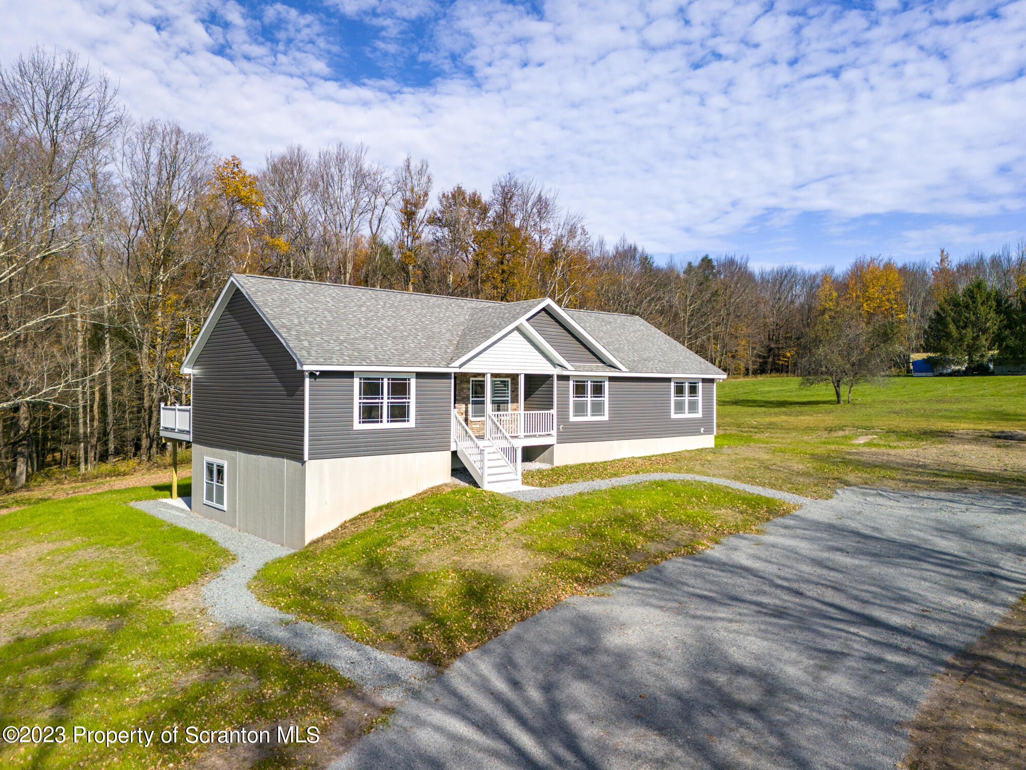 1129 Hamlin Highway, Lake Ariel, PA 18436 Compass
