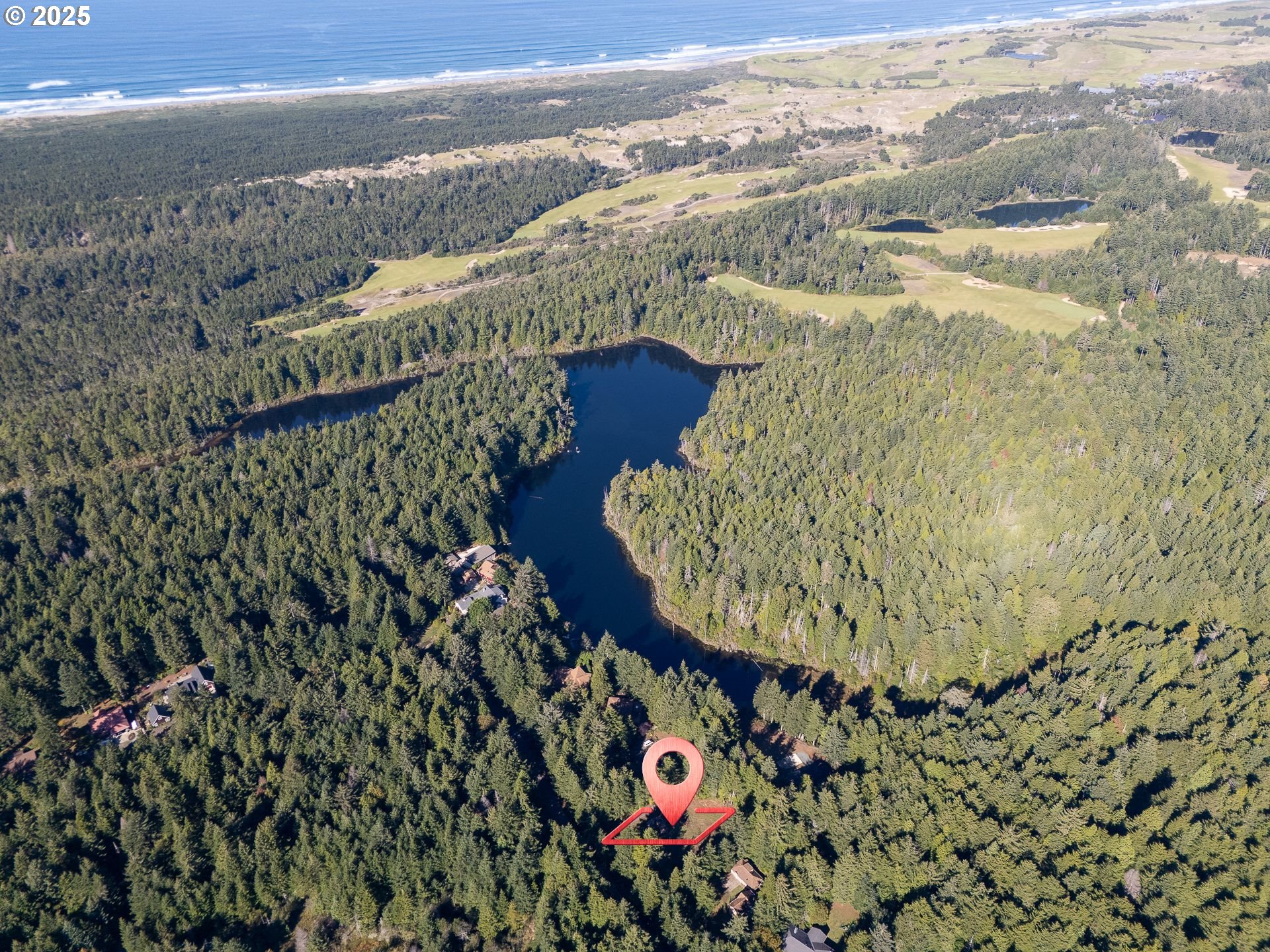 a view of an outdoor space