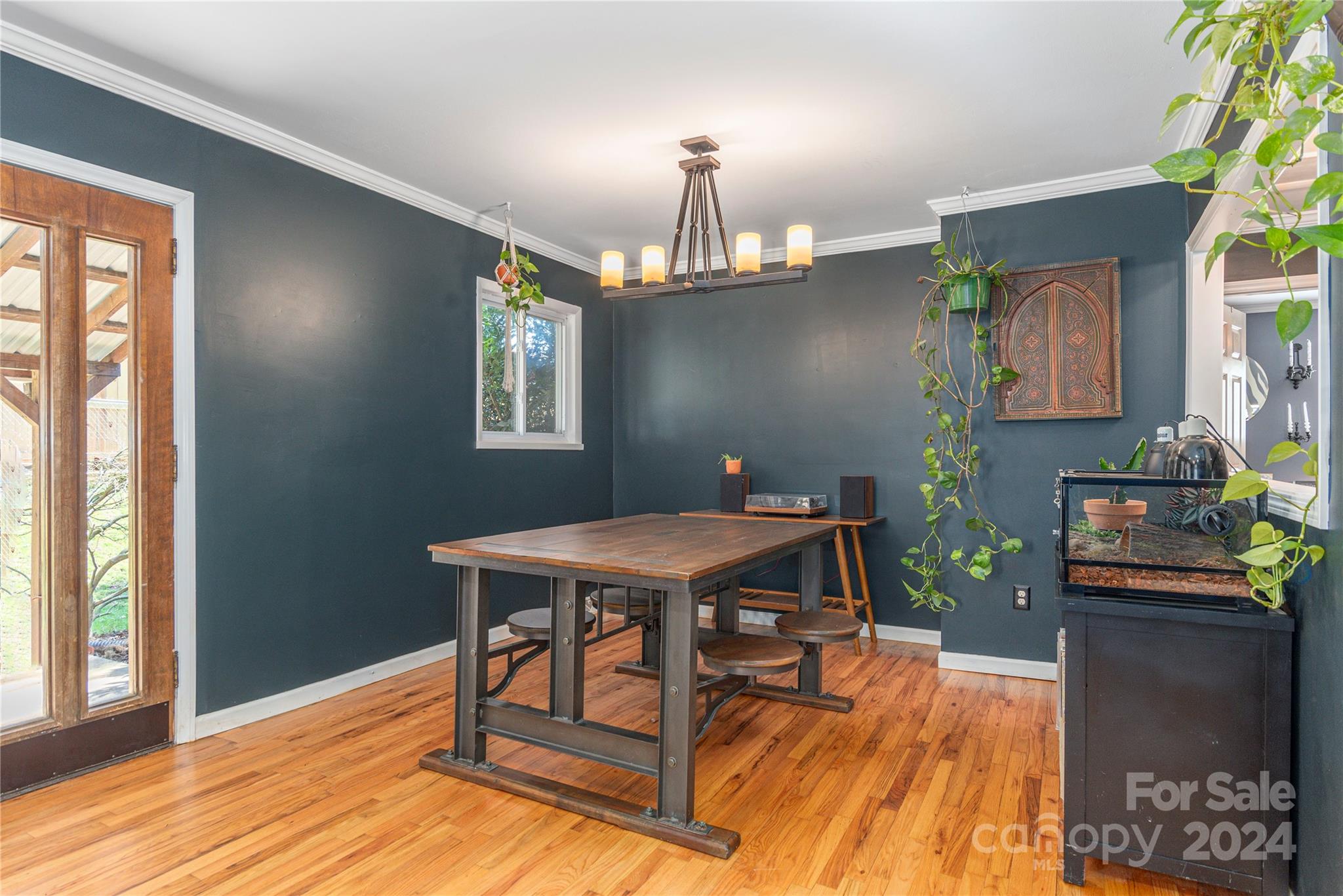142 Ridge Cross Road Asheville, NC 28805 - Photo 12 of 19 Gallery Image 12