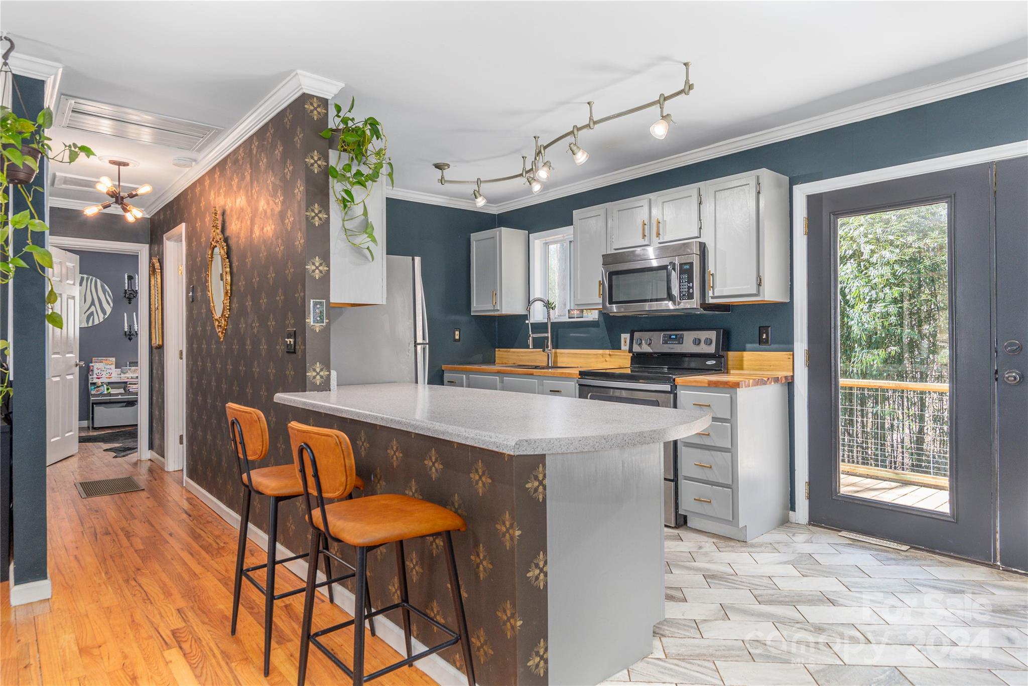 142 Ridge Cross Road Asheville, NC 28805 - Photo 14 of 19 Gallery Image 14