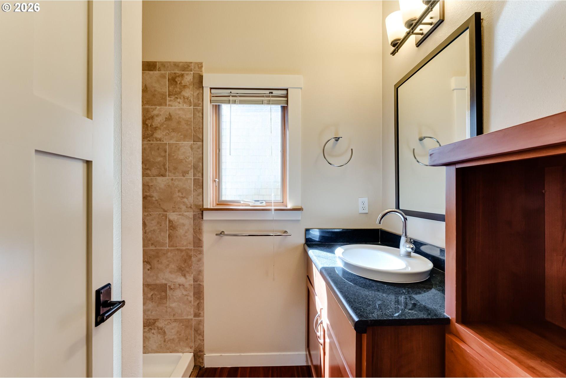 1455 Perdue Loop Eugene, OR 97401 - Photo 12 of 31 Gallery Image 12