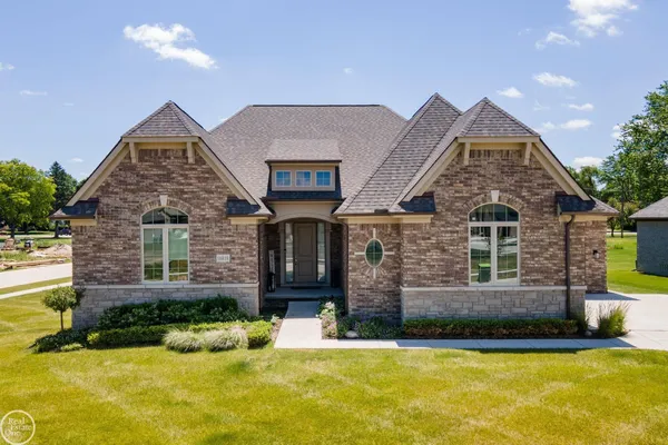 $660,000 | 16818 Glenhurst Drive, Macomb, MI 48044