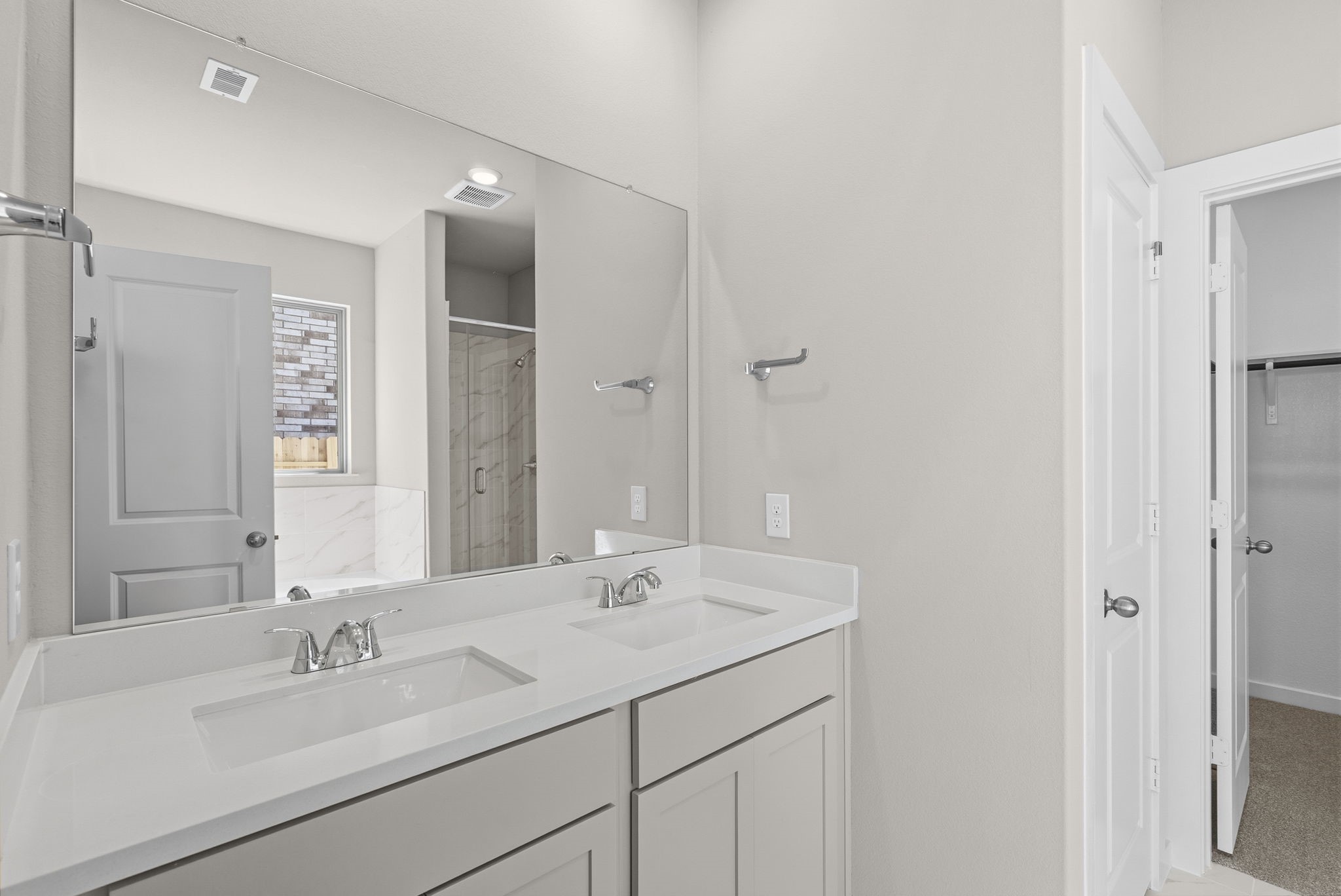 3627 Atlas Pt Lane Angleton, TX 77515 - Photo 16 of 36 a bathroom with a sink and a mirror