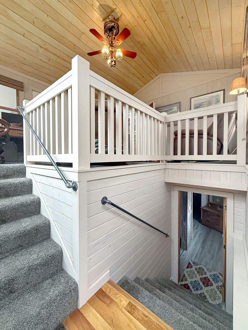 11307 Timber Lane Lena, IL 61048 - Photo 62 of 85 a view of entryway with a workspace
