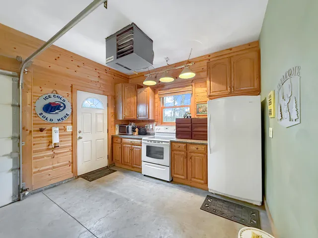 $665,000 | 11307 Timber Lane, Lena, IL 61048