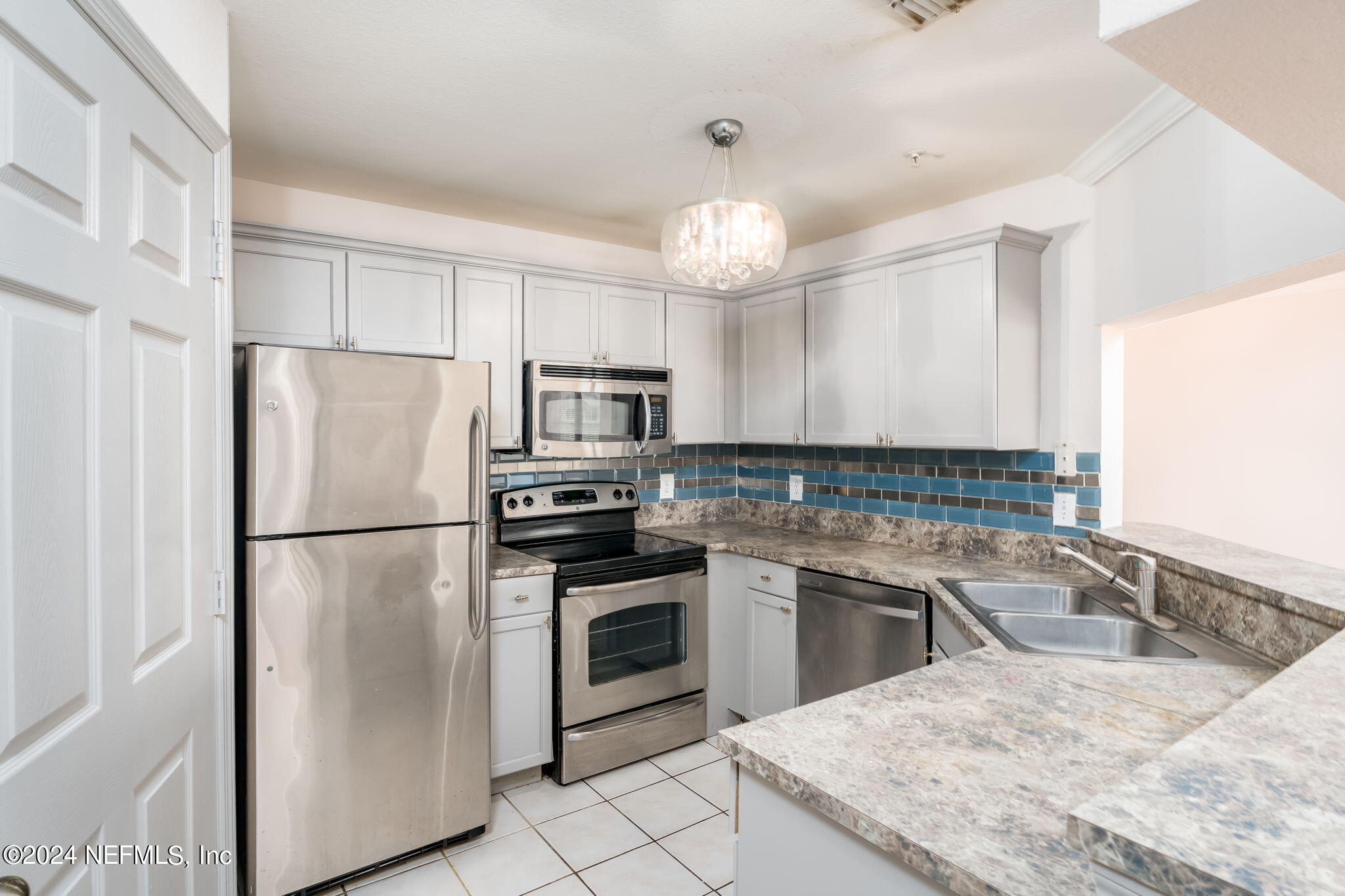 10961 Burnt Mill Road, Unit 436 Jacksonville, FL 32256 - Photo 3 of 18 2-web-or-mls-10961 Burnt Mill Rd Unit 43