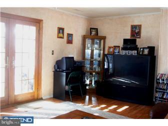 545 Flock Road Hamilton Square, NJ 08690 - Photo 7 of 12 Family Room
