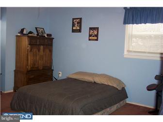545 Flock Road Hamilton Square, NJ 08690 - Photo 10 of 12 Bedroom 3