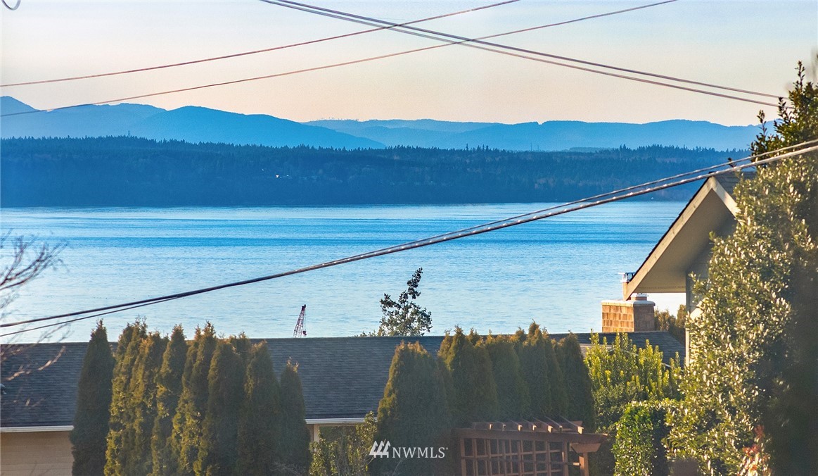 830 Walnut Street Edmonds, WA 98020 - Photo 2 of 27 Gallery Image 2