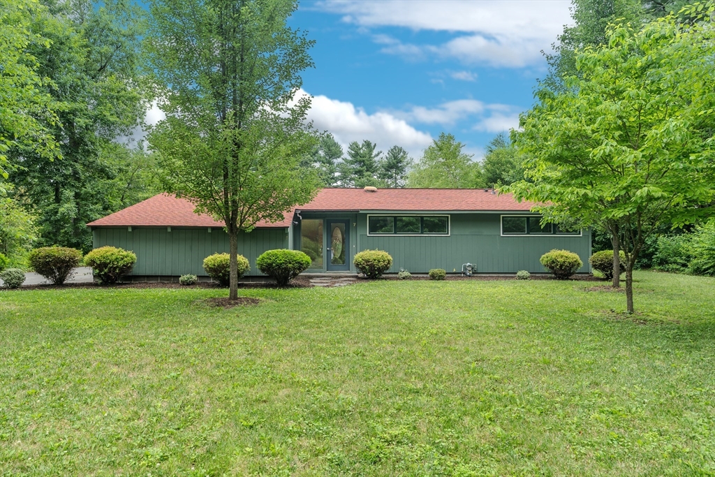7 Moss Lane Amherst, MA 01002 - Photo 1 of 42 Gallery Image 1