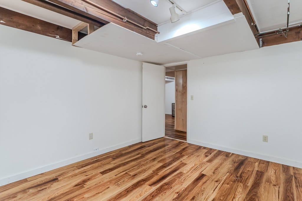 7 Moss Lane Amherst, MA 01002 - Photo 32 of 42 Gallery Image 32