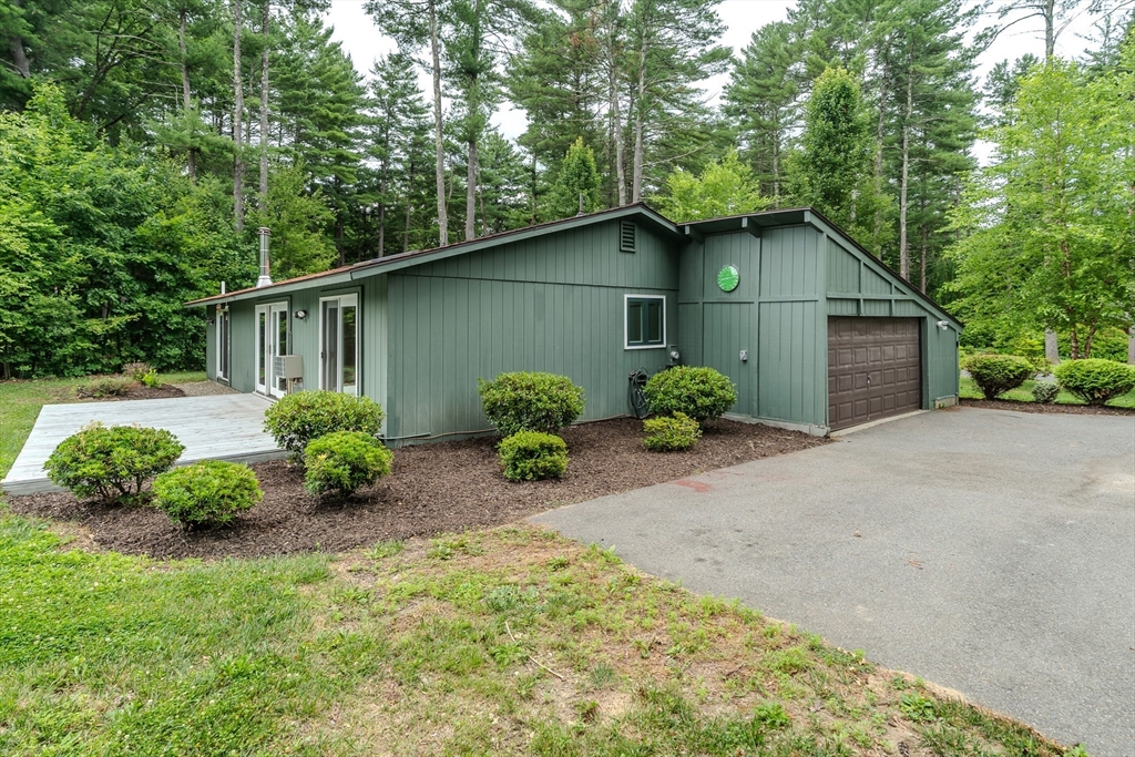 7 Moss Lane Amherst, MA 01002 - Photo 4 of 42 Gallery Image 4
